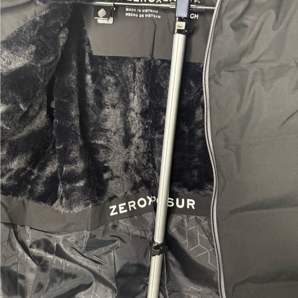❄️ Zeroxposur Women’s Small Heavy Winter Jacket – NWT ❄️ - Picture 3 of 5